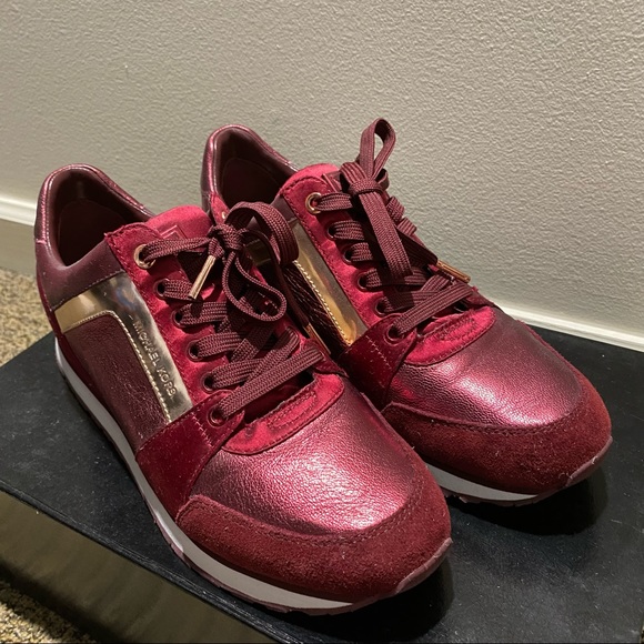 Stylish Michael Kors sneakers (like new!!) - Picture 6 of 8